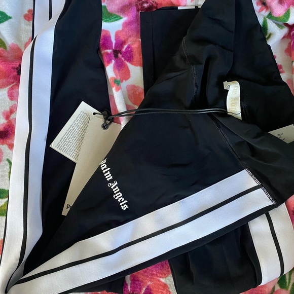 Palm Angels
logo-print long leggings / Track top

Made in Italy - Picture 5 of 9